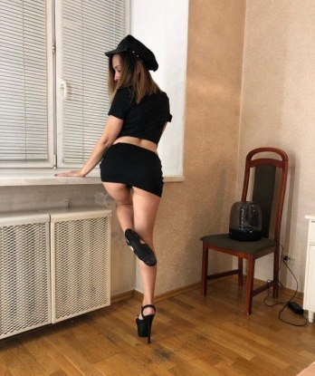 Ты найдешь во мне не только опыт, но и глубокое понимание твоих фантазий и сексуальных предпочтений. Я профессионалка в своем деле и гарантирую незабываемое удовольствие! 💋🔞
🔥 Мои услуги предназначены только для зрелых мужчин, которые ценят качественный отдых. У меня уютная квартира в центре Москвы, где ты можешь полностью расслабиться и насладиться моментами неземного наслаждения. 🏙️🌃
🚀 Могу стать твоей нежной нимфеткой или искусной львицей, которая покорит тебя своими талантами. Не сомневайся, все, что ты мечтаешь, я смогу реализовать. Позволь себе окунуться в море страсти и наслады, которые я создам для тебя. 💦🔥
🌟 Гарантирую тебе полную конфиденциальность и индивидуальный подход. Мои клиенты остаются довольны моими услугами и возвращаются ко мне снова и снова. Убедись сам, просмотрев мои фото и отзывы, и не упусти возможность познать искусство истинного удовольствия в объятиях опытной индивидуалки! 💎💋
📲 Жду твоего звонка прямо сейчас, мой дорогой. Не упускай возможность окунуться в мир эротических фантазий и получить незабываемые ощущения. Будь уверен, я здесь, в Москве, чтобы доставить тебе неземное блаженство! 🌹🔥 Амира